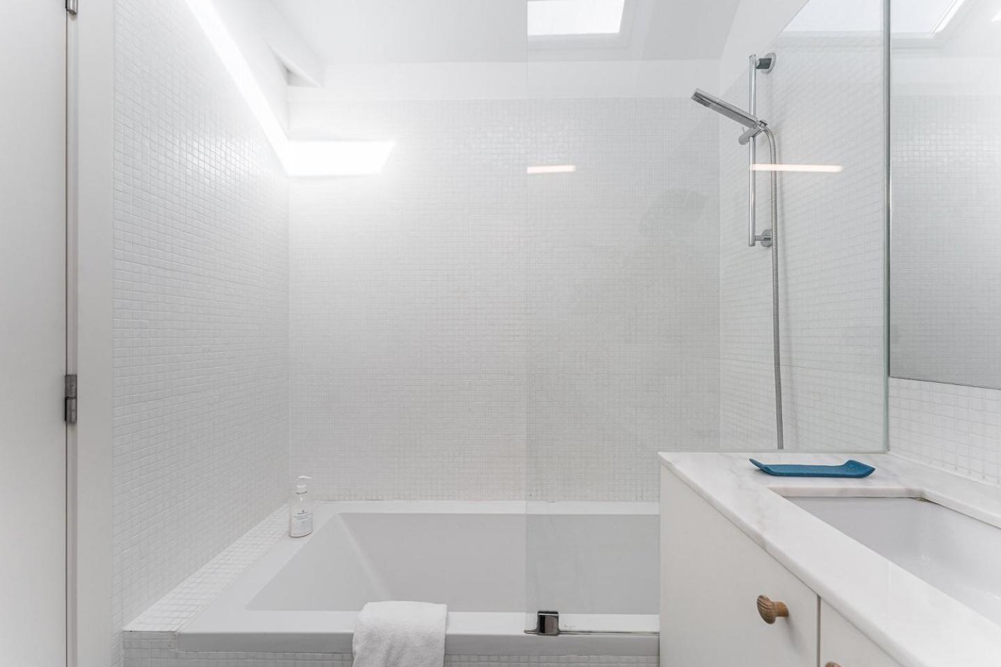 Guestready - Spacious And Modern Apt W/ Skylight 波尔图 外观 照片